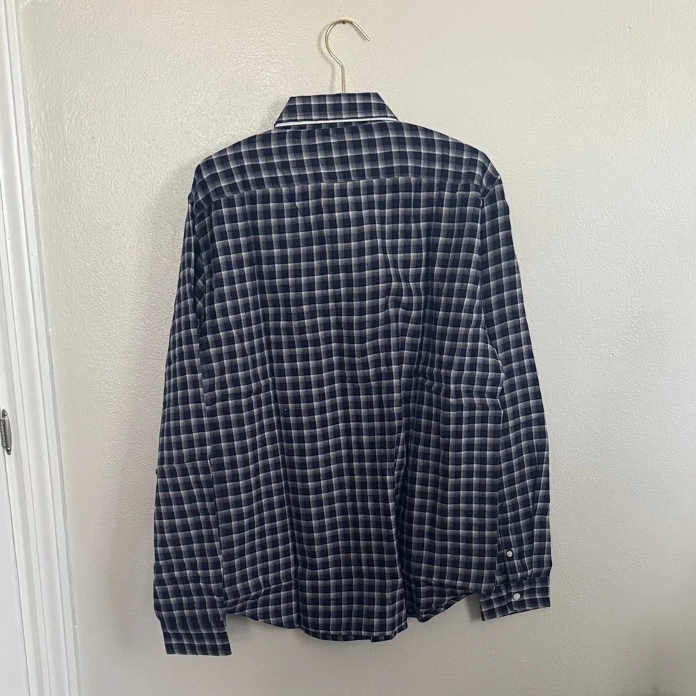 Men’s L Classic Navy Checkered Button Down Shirt NWT